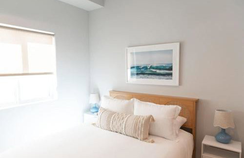 Beachfront Bliss in HB Luxury Ocean View Rental - Foto 27
