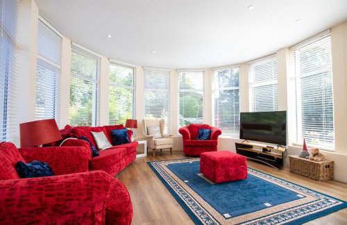 Stunning Apartment in Victorian Villa with Garden - Photo 41