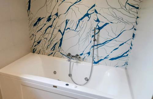 Villa La Voile au Vent - Sur les collines de la Cadière d'Azur - Villa spacieuse, 4 chambres, climatisée avec piscine à débordement, Vue mer et collines - Foto 22