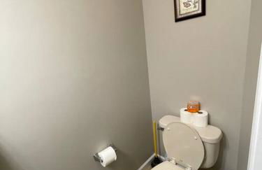 Quiet Private House w Hot Tub/Fire pit/Games - Foto 44