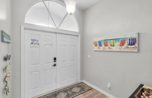 Charming Heated Pool Home - 3 miles to the Beach, Pet and Family Friendly -Available Year Round! - Photo 5