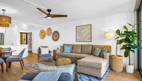 Oceanfront Modern Coastal Remodel - Serene Sunsets & Relaxation on Large Lanai - Foto 2