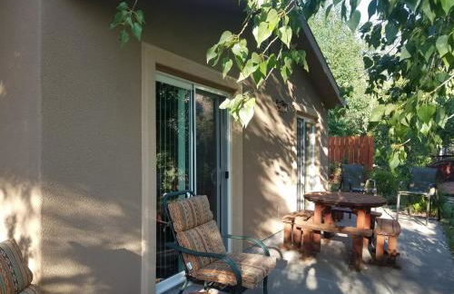 Grizzly Roadhouse Bed and Breakfast - Foto 25