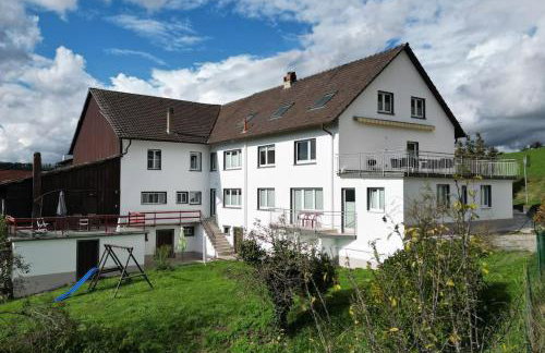 Familienfreundliche Erdgeschosswohnung für 8 Pers im Südschwarzwald - Foto 1