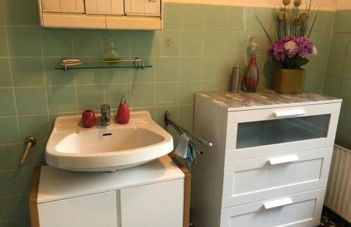 Ahmed Al-Hamadani - Photo 17