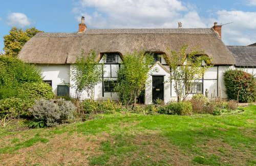 Beautiful 5-Bedroom Home with Cinema & Games Room - Foto 3