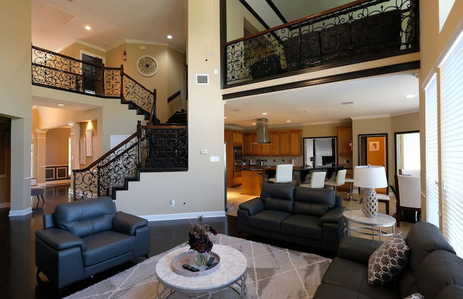 5Bdrm 3.5Bath 12Beds - HOME BIG AS TEXAS - Foto 19