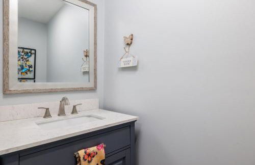 Casa Mariposa Newly Renovated Firepit*Fireplace*Great Deck*Pets Welcome! - Foto 22