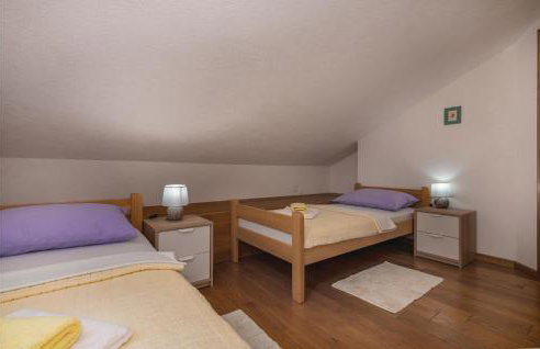 Amazing Home In Ostrobradic - Foto 31