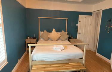 Hoole House- Bright and modern 2 bedroom house, close to Chester train station and the City Centre - Photo 2