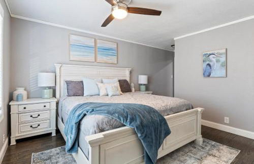 Spacious Home & Lake Access, Lake Views Throughout - Foto 25