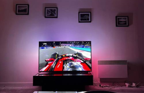 Cosy 2-Bed Modern City Apartment with Balcony - Foto 5