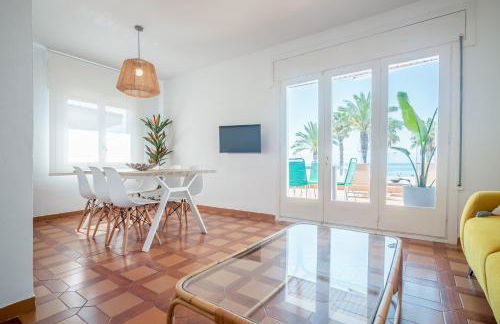 Beach House Cambrils Apartamento en Primera Línea de playa - Photo 5