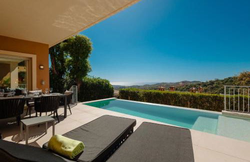 Private heatable infinity pool with sea views in La Mairena, Marbella - Foto 2
