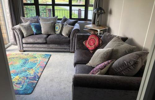 Couple’s Lodge With Hot Tub - Foto 18