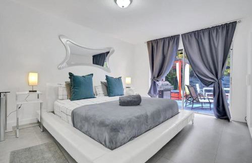 Central Stunning Villa with Heated Pool Cabana - Foto 20