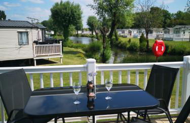 Lake Escape - Hoburne Cotswolds - Foto 28