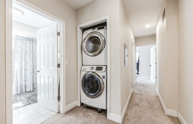 Elegant 5br Townhome In Prime Location 5 Bedroom Townhouse by RedAwning - Foto 29