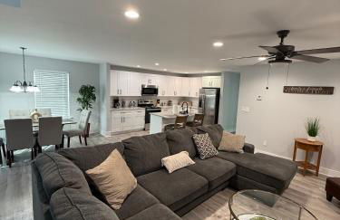 Modern new townhouse near Stone Mountain Sleeps 10 - Foto 1