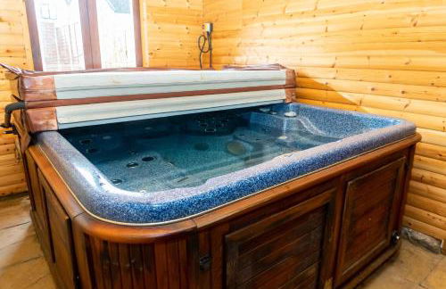 Cosy 3 Bed Cottage-Gloucester-Parking-Garden-Free Hot Tub Weekends-Work or Leisure - Foto 1