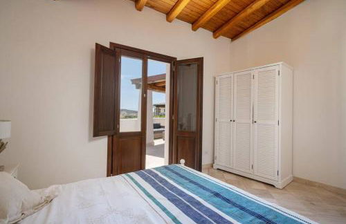 Seafront Villa - 5min to BRANDINCHI I Exclusive Garden I Private Beach I BBQ I Wi-Fi - Foto 22