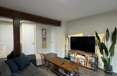 Poconos Chalet -Kayaks- HotTub-Karaoke-Lake - Foto 47