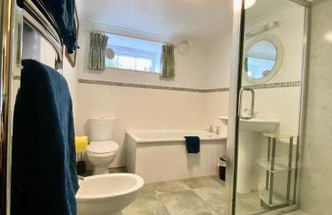 Lynwood House Self Contained Studio - Photo 9