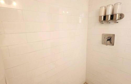 Cute and Cozy 2bed-4 Miles to LU - Foto 15