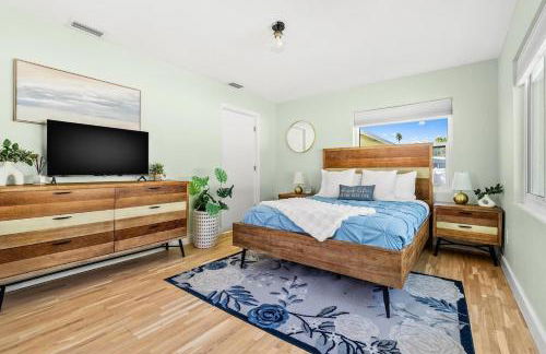 Visit Nonna's Beach Cottage & Enjoy the Sunshine with a Short Walk to the Beach! - Foto 13