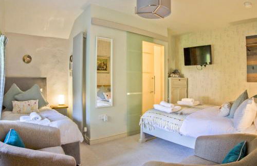 Hawthorn Farm Guest House - Photo 36