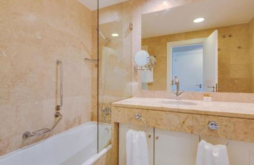 Apartamento T2 renovado no Vila Sol com piscina - Foto 17