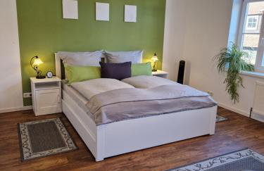 Gästeliebling, Apartment Piepmäker mit Parkplatz und Terrasse, Bahnhof fußläufig - Photo 2