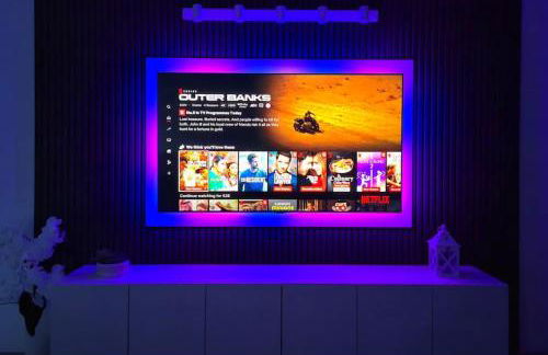 Modern Duplex Penthouse Panoramic Views & Parking - Foto 7