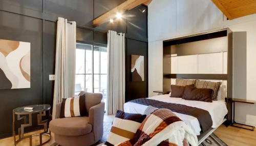 Peaceful Woodland Cabin with Screened Porch & Arcade Near Siloam Springs City Lake, Gentry, AR - Foto 4