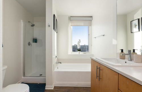 Ocean's Edge 2BR Penthouse - Infinite Blue Views - Foto 24