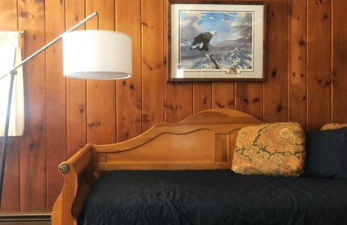 Panther Mountain Lodge - Photo 11