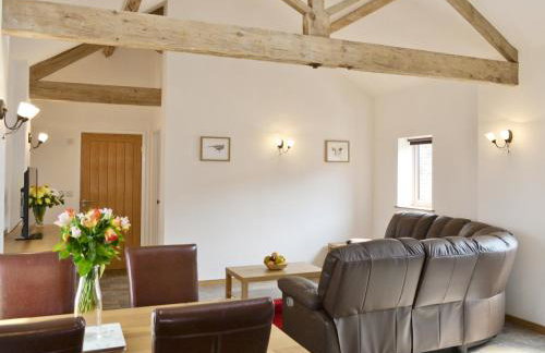 The Stables - Photo 2