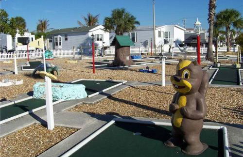 Stylish 2 bedroom home Steps from private beach - Foto 29