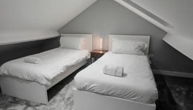 Spacious 4BD Sleeps 7 Parking - Foto 2