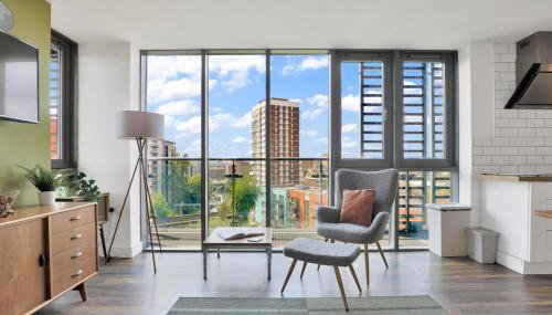 Canary Wharf Escape - Stylish 2BR - Canal Views & City Lights - Foto 3