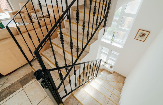 Spacious Family 4BR Seaside House, Fantastic Sea Views, 20 Meters to Beach - Foto 14