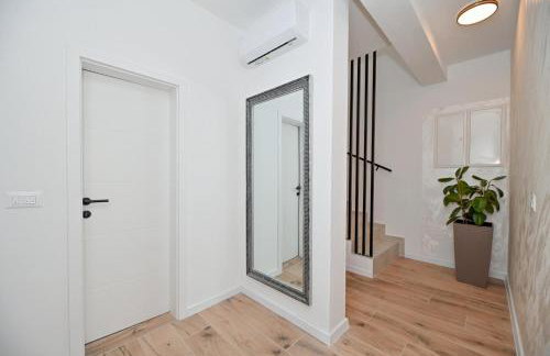 Villa Dasi s grijanim bazenom - Photo 17