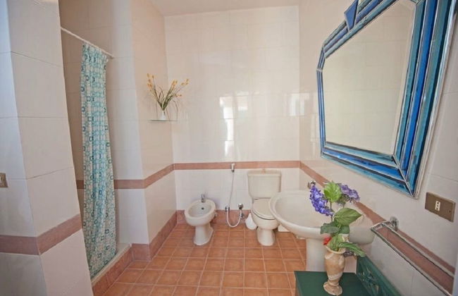 Chic 4-Bedroom White Villa for Rent in El Gouna Egypt - Foto 14