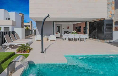 Luxueuze villa met verwarmd zwembad - Foto 15