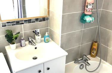 Cosy et lumineux face Seine river - 20 min Paris - Foto 33