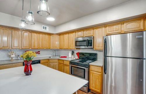 Walk to Mall and Train Station! Philly Suburb Stay - Foto 9