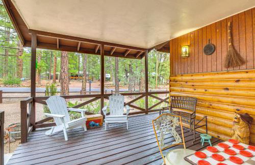 10 Mi to Show Low Pinetop-Lakeside Family Cabin! - Foto 3