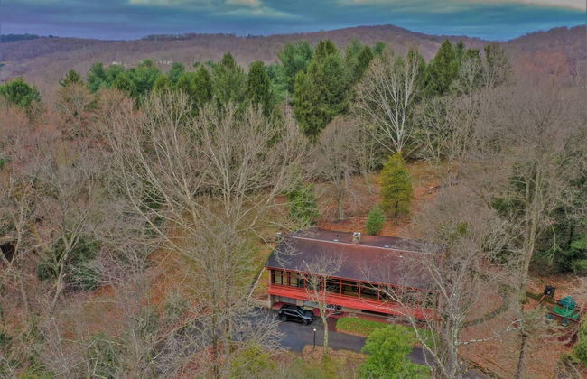 Unique and Secluded Country Estate Near Pittsburgh - Foto 1