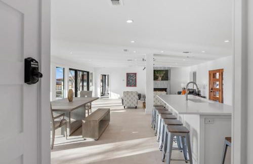 Guadalupe Bluff Modern House - Foto 60