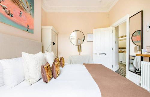 Luxury King-Bed EnSuite with Quiet Private Patio - Foto 2